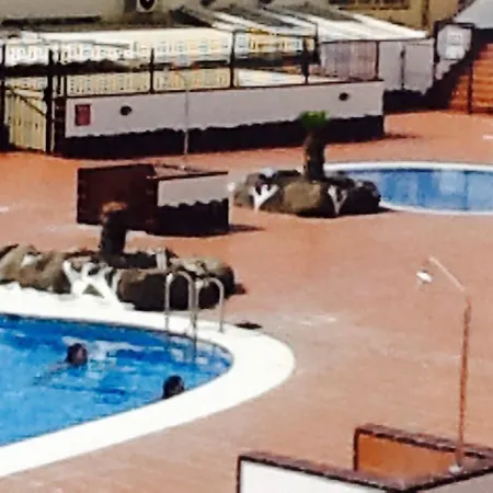 Lovely In Cristianos Hébergement de vacances *