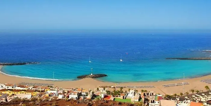 Lovely In Cristianos *
